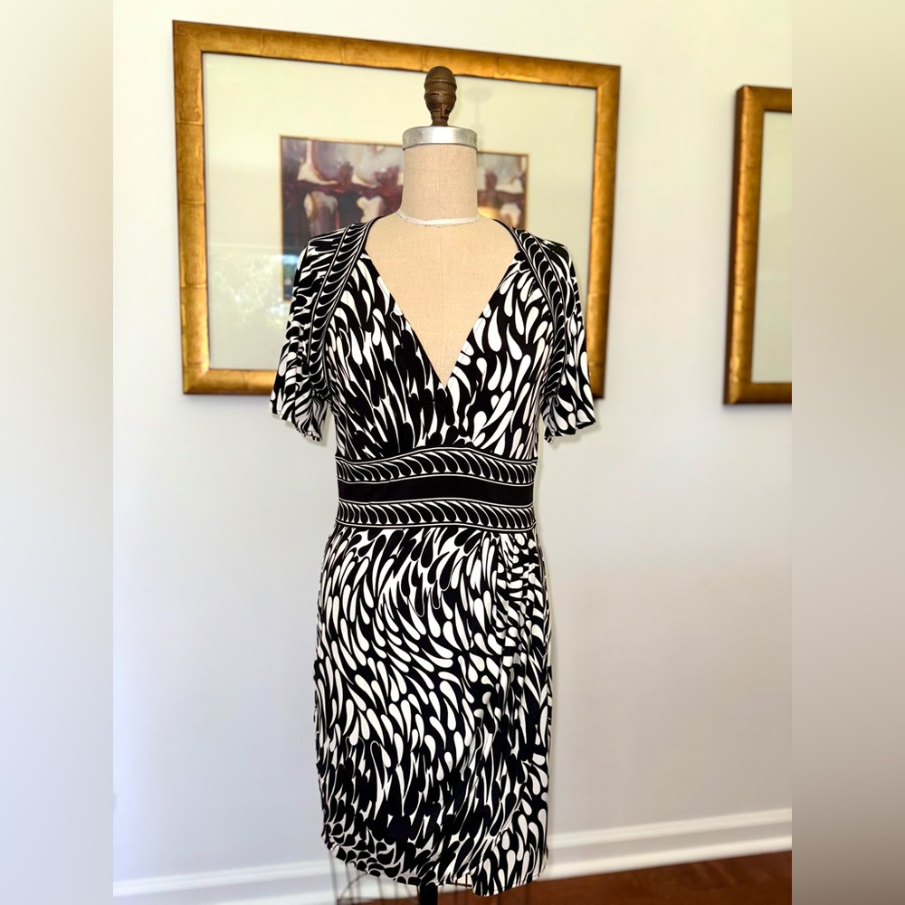NWOT- BCBGMaxAzria Black and White Flutter Sleeve Mock Wrap Dress - M